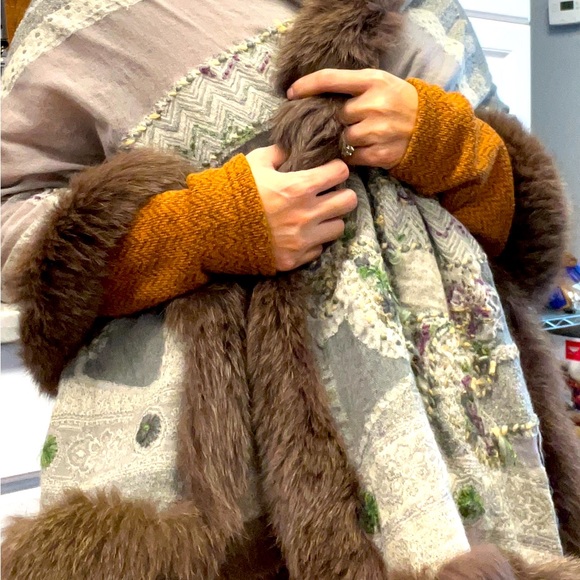 Accessories - Luxurious Fur Fringe Wrap Scarf